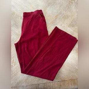 LL Bean Burgundy Pull On Pants M/Tall Waist 30”  Inseam 31” Pockets High Rise